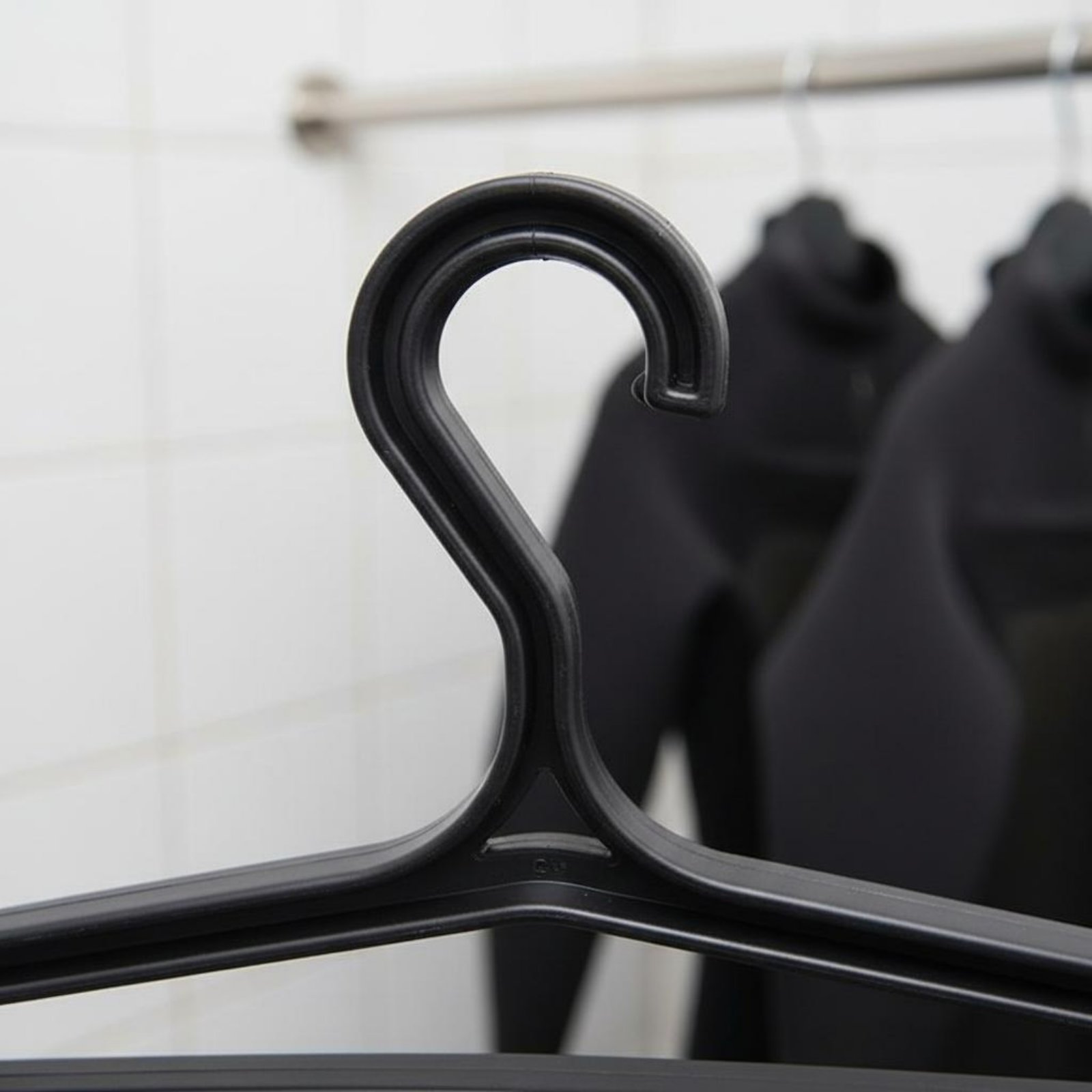 Sports Equipment Drying Rack - Appendiabiti per Muta Subacquea a Lunga