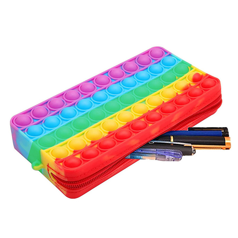 Astuccio Arcobaleno in Silicon - Sports Equipment For Schools recensione e prezzo
